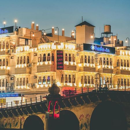 Hide-In Udaipur - A Lake View Boutique Hotel Bagian luar foto