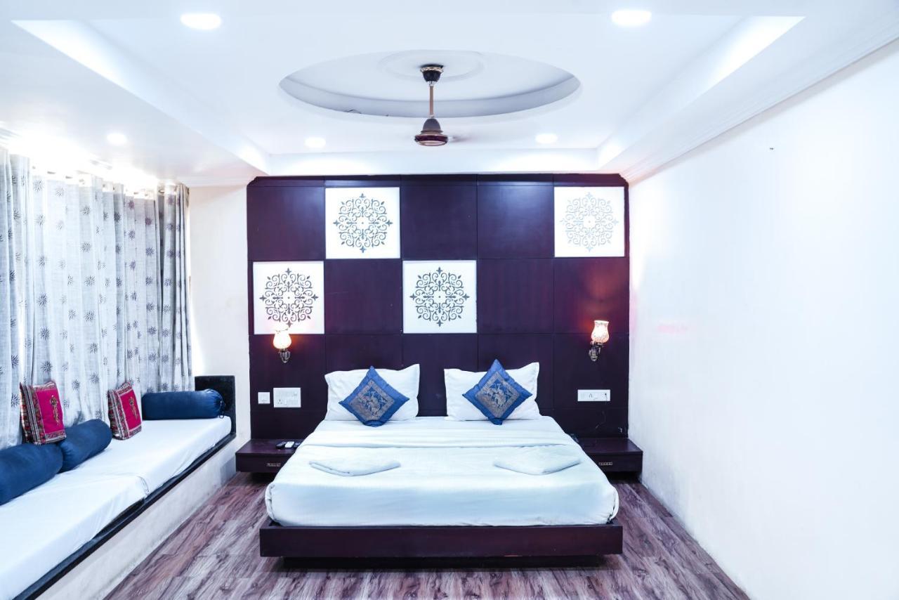 Hide-In Udaipur - A Lake View Boutique Hotel Bagian luar foto