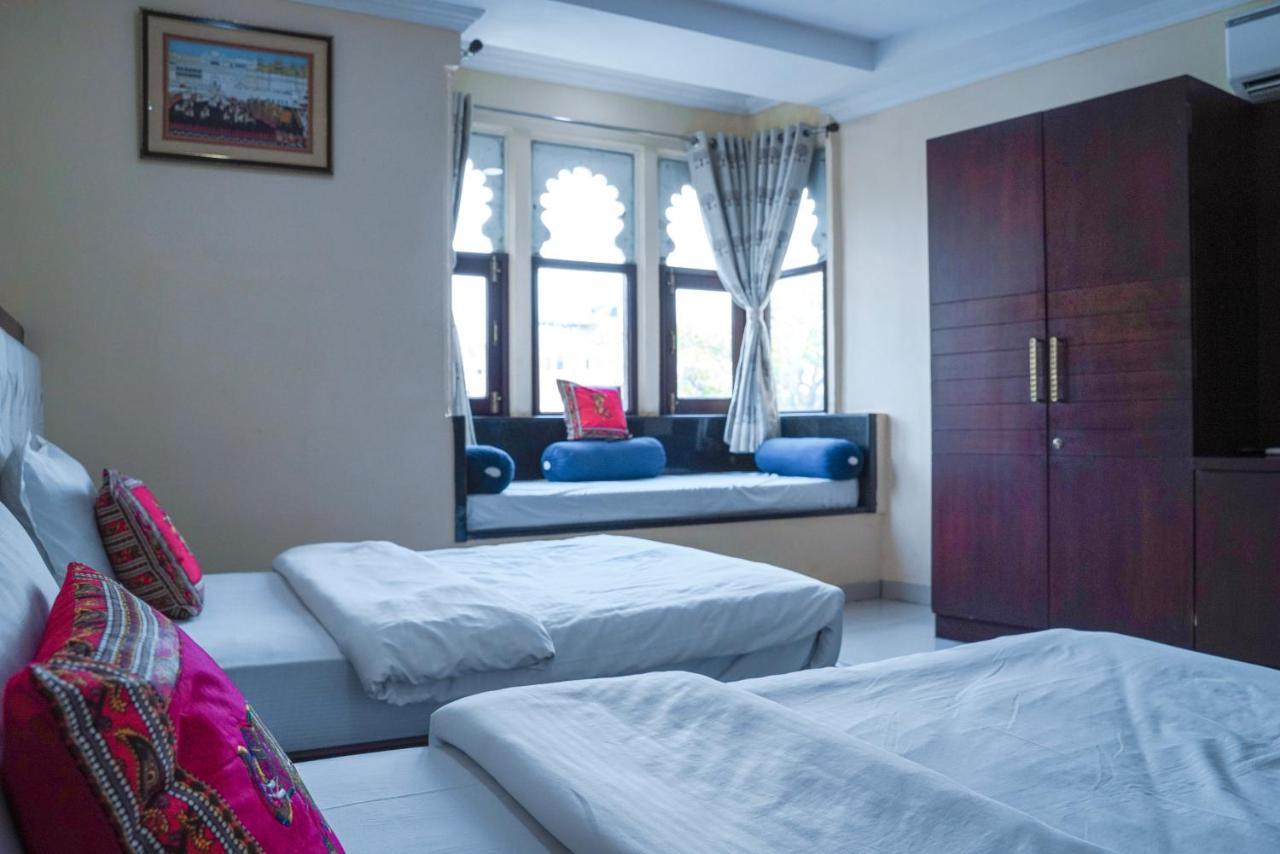 Hide-In Udaipur - A Lake View Boutique Hotel Bagian luar foto