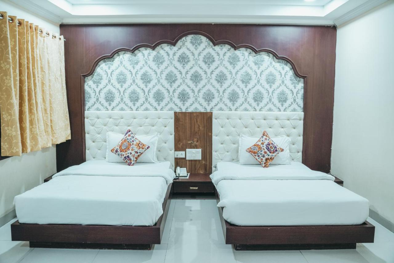 Hide-In Udaipur - A Lake View Boutique Hotel Bagian luar foto
