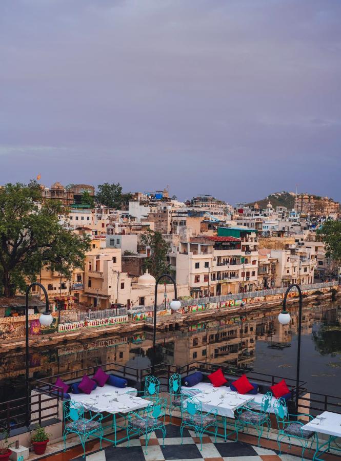 Hide-In Udaipur - A Lake View Boutique Hotel Bagian luar foto