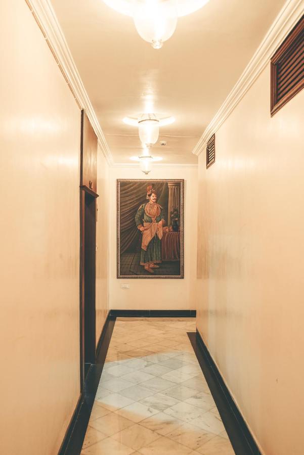 Hide-In Udaipur - A Lake View Boutique Hotel Bagian luar foto