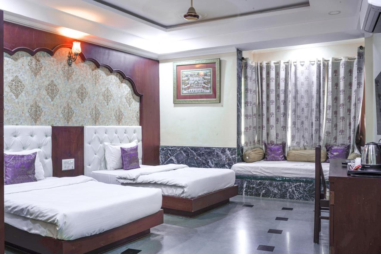 Hide-In Udaipur - A Lake View Boutique Hotel Bagian luar foto