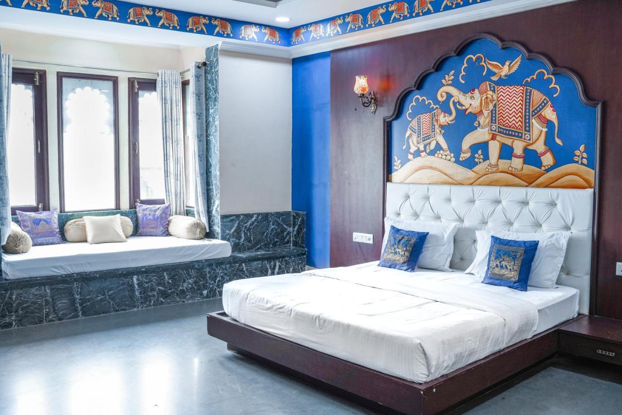 Hide-In Udaipur - A Lake View Boutique Hotel Bagian luar foto